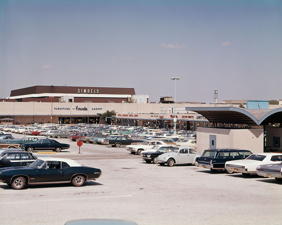 1970s PARKING LOT CARS SUBURBAN SHOPPING CENTER DEPARTMENT STORE GIMBELS KING OF PRUSSIA PA RETRO VINTAGE STORES MALL